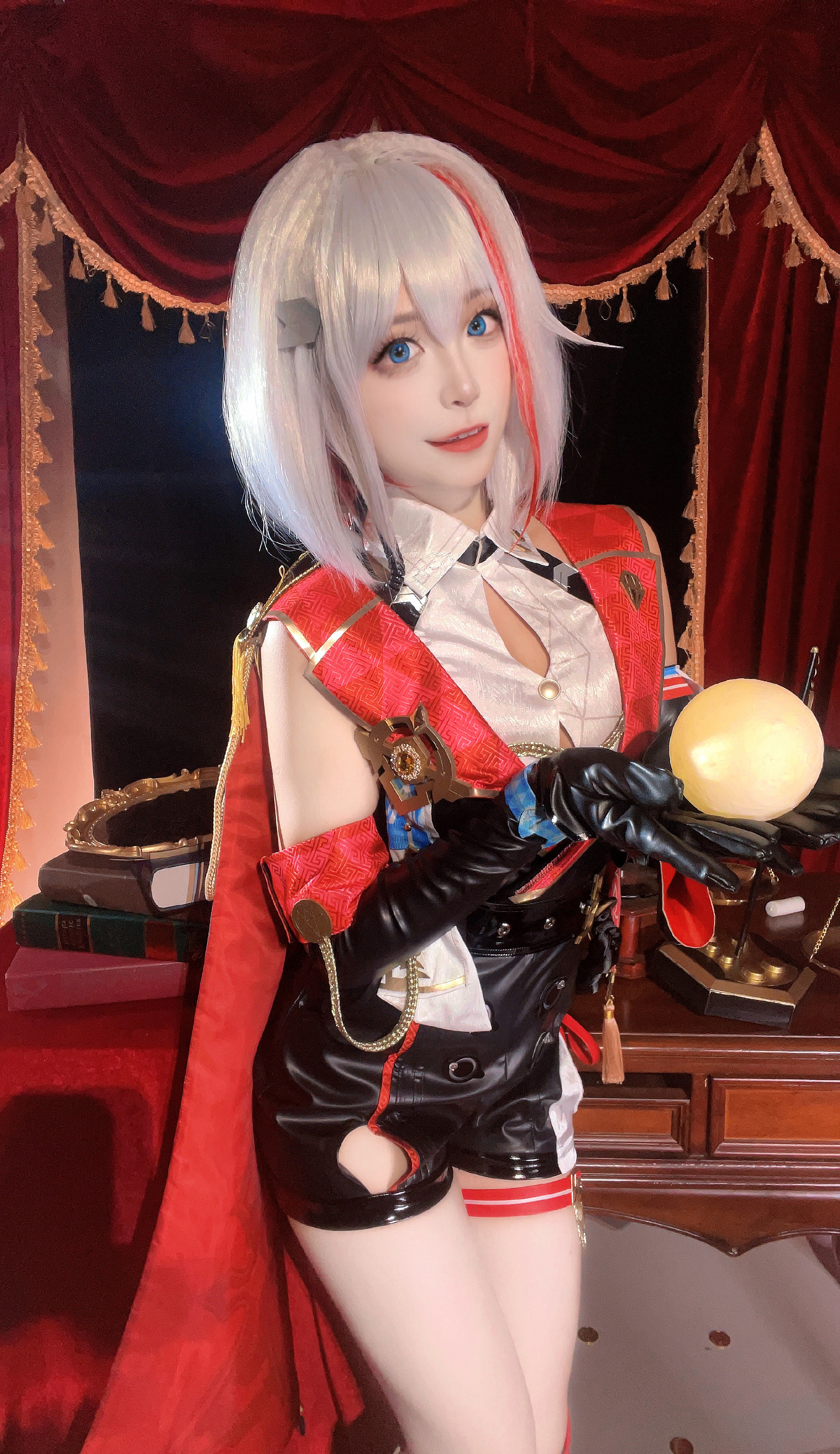《崩坏：星穹铁道》托帕cosplay-cos扮之狐狸