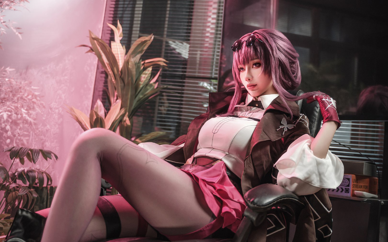 《崩坏星穹铁道》卡芙卡cosplay-cos扮之狐狸-二次元游戏知识平台